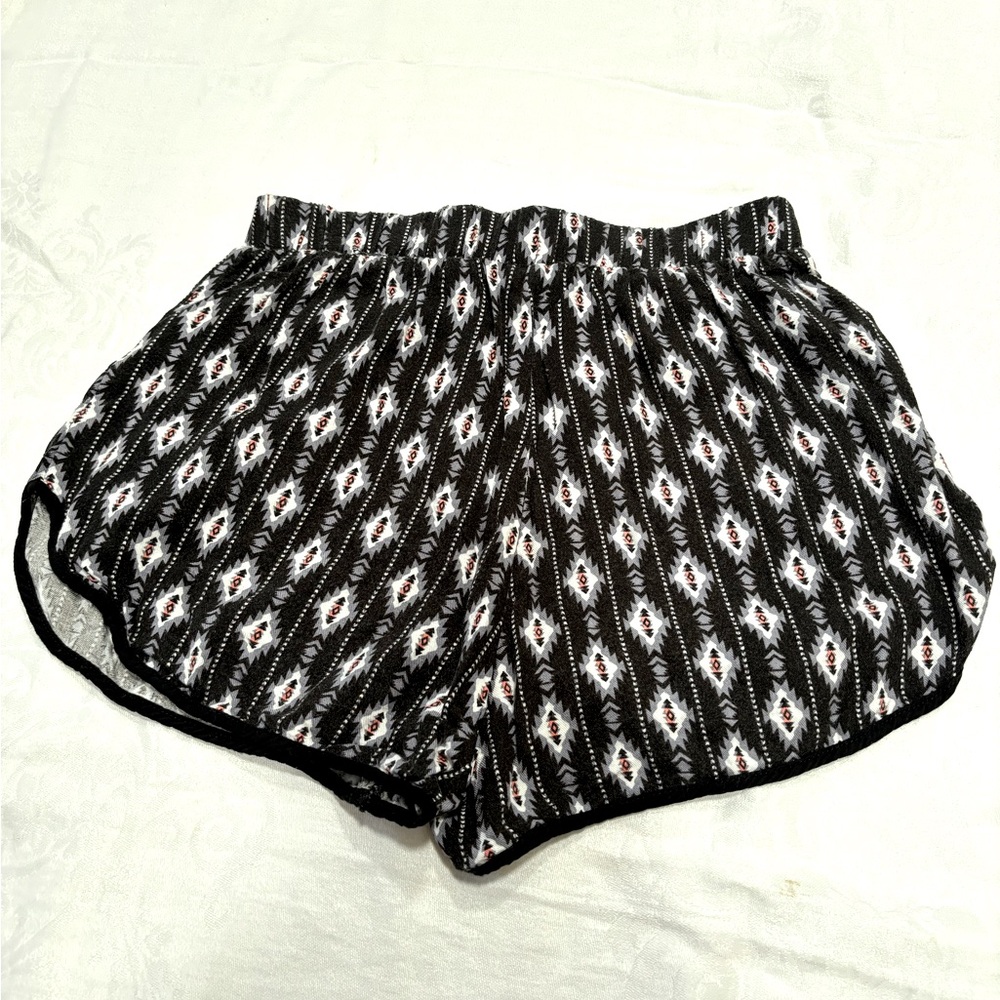 Mahina Tribal Shorts Small